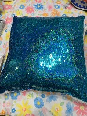 Mainstays Iridescent Reversible Sequin Throw Pillow Blue/Purple